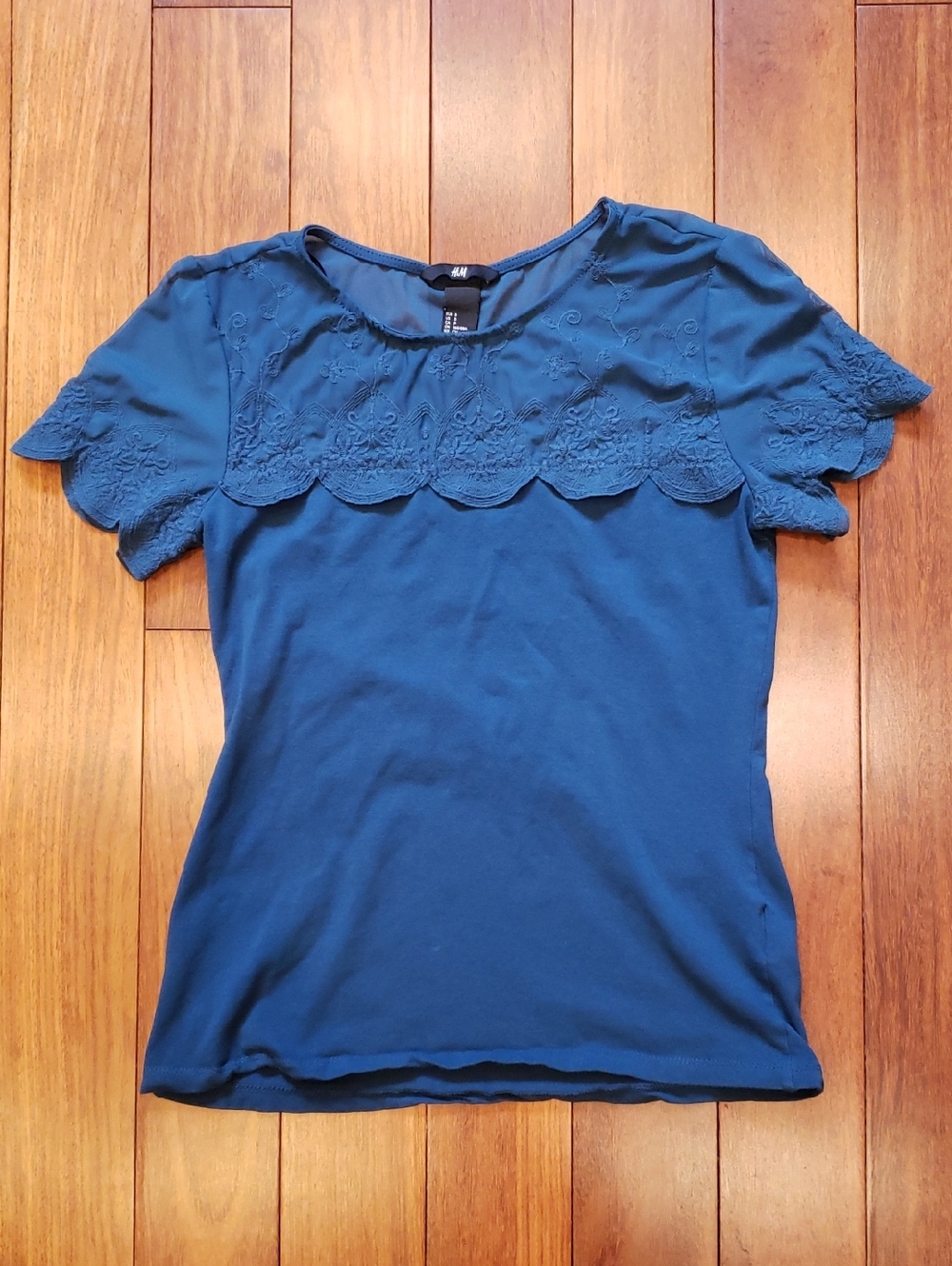 H & M Women's Small Blue Blouse with Sheer Floral Lace Detail